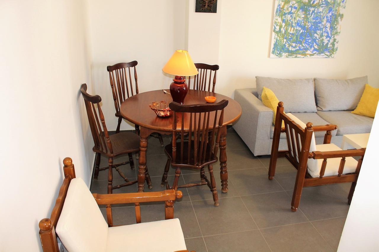 Apartment Sea View In Front Of The Beach Of Agia Marina Porto Rafti Exterior photo